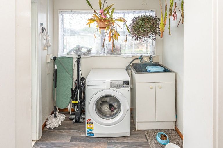 Photo of property in 143 Cornfoot Street, Castlecliff, Whanganui, 4501