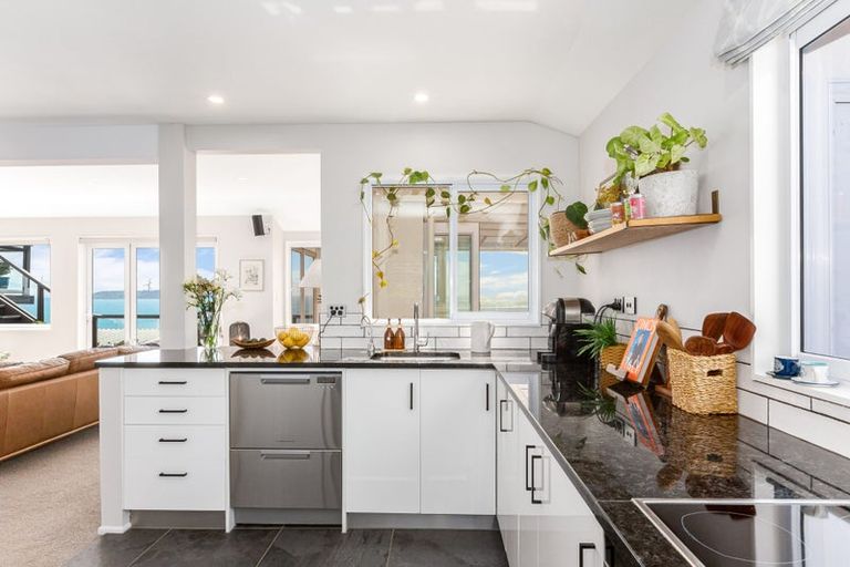 Photo of property in 120a Motuhara Road, Plimmerton, Porirua, 5026