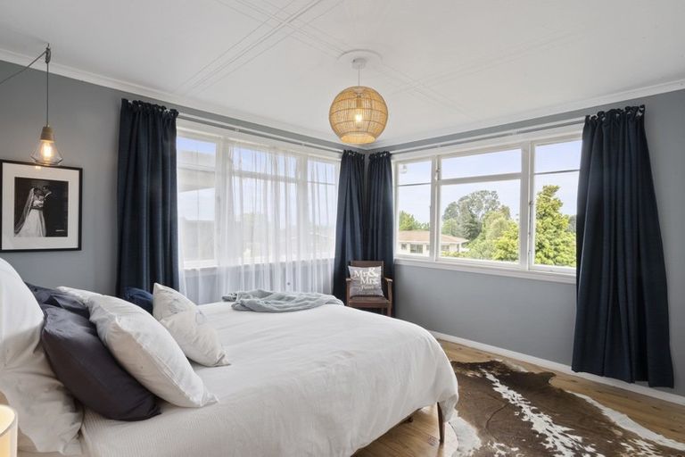 Photo of property in 1 Fairfax Terrace, Frankleigh Park, New Plymouth, 4310