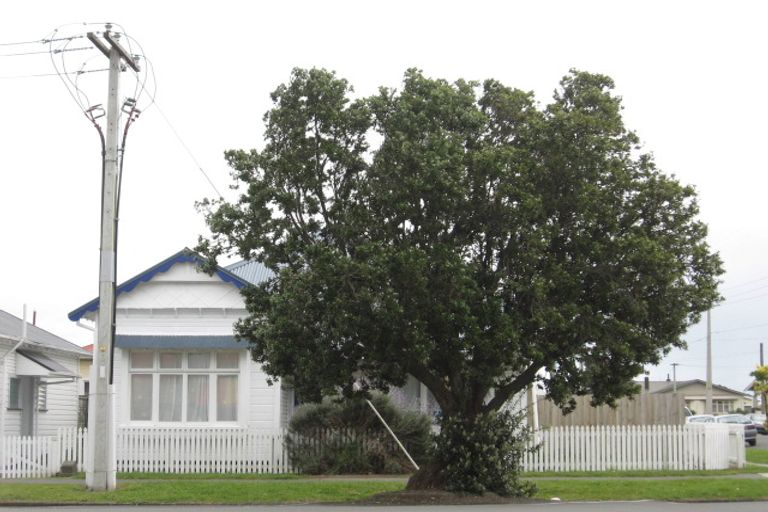 Photo of property in 201 Grey Street, Gisborne, 4010