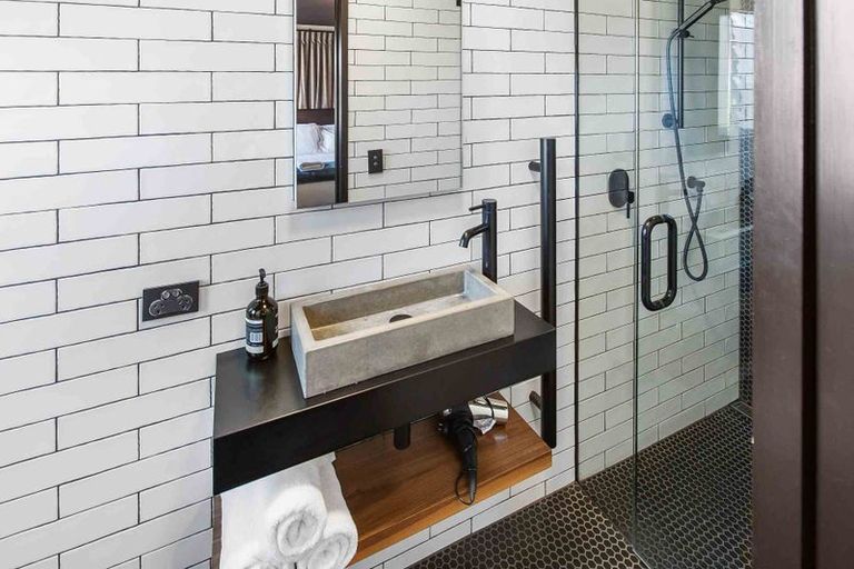 Photo of property in 16b Sainsbury Road, Fernhill, Queenstown, 9300