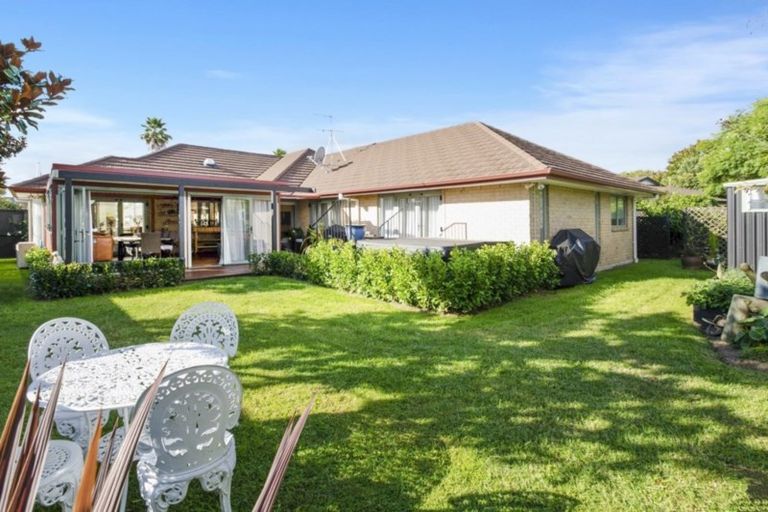 Photo of property in 34 Longford Park Drive, Takanini, 2112