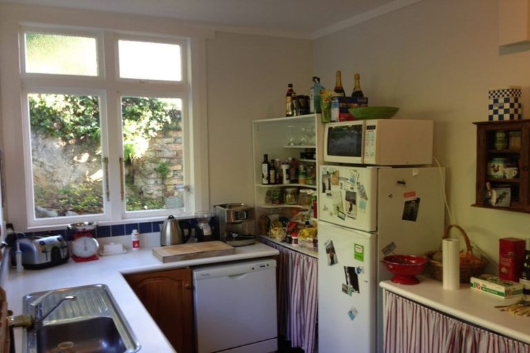 Photo of property in 15 Palliser Road, Roseneath, Wellington, 6011