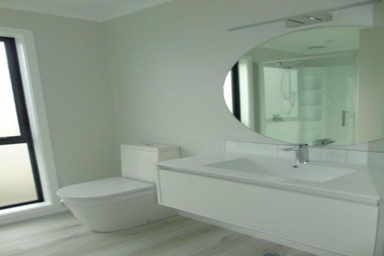 Photo of property in 13 Balmerino Lane, Wallaceville, Upper Hutt, 5018