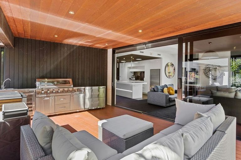 Photo of property in 14 Brooklands Road, Brooklands, New Plymouth, 4310