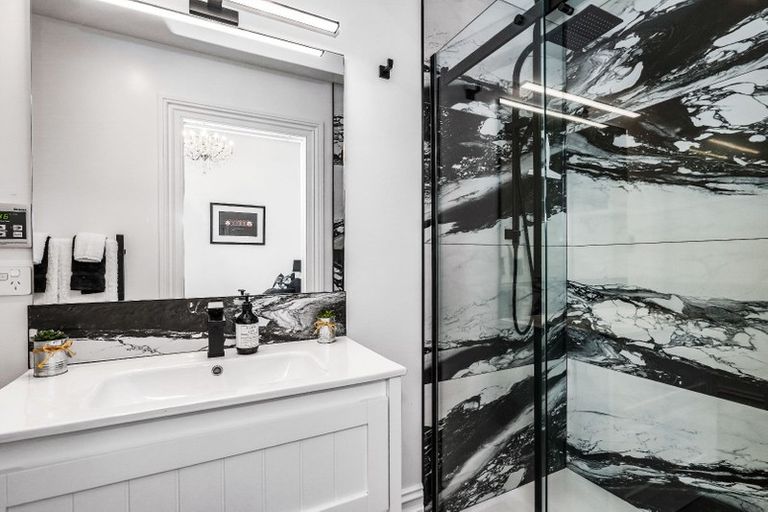 Photo of property in 12 Cross Street, Regent, Whangarei, 0112