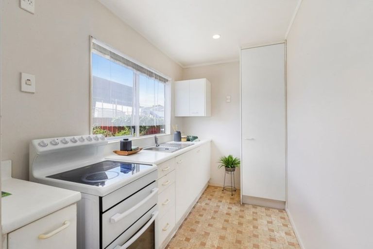 Photo of property in 3/61 Main Road, Titahi Bay, Porirua, 5022