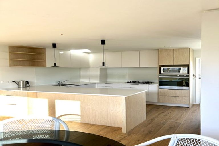 Photo of property in 32 Eltham Road, Blenheim, 7201