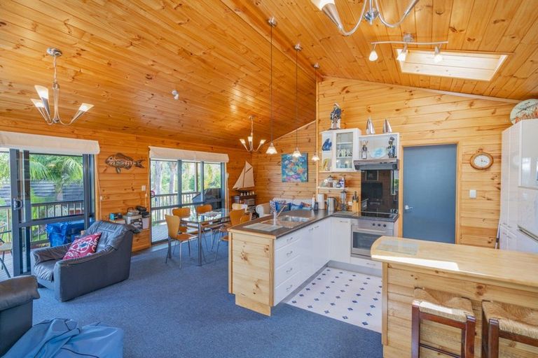 Photo of property in 15b Centennial Drive, Whitianga, 3510