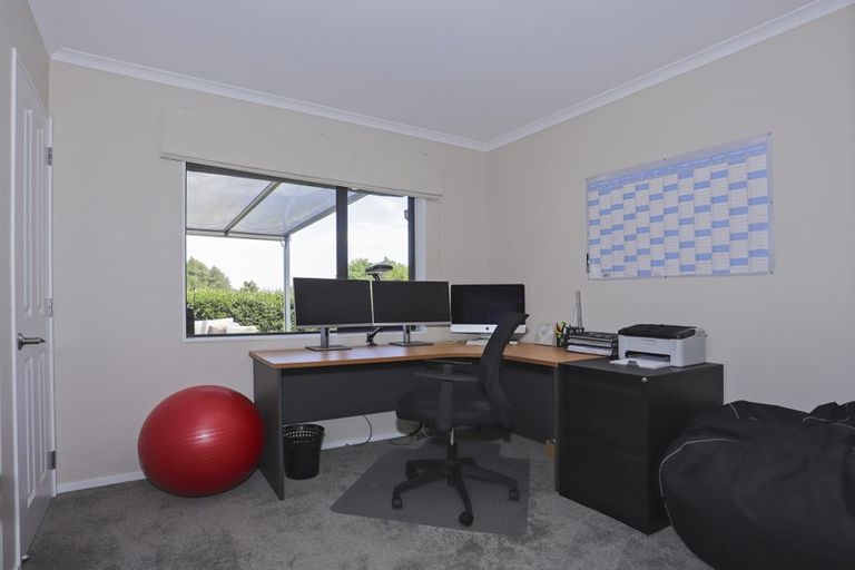 Photo of property in 61 Cotswold Place, Ohauiti, Tauranga, 3112