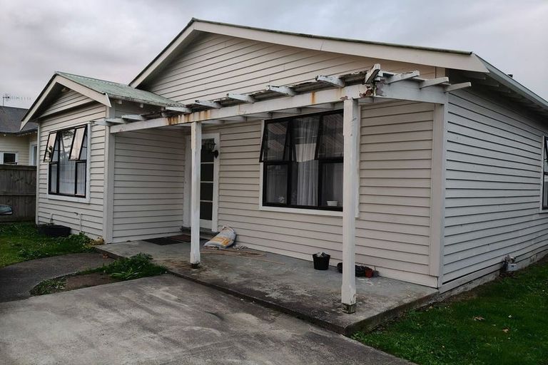 Photo of property in 49 Burns Avenue, Takaro, Palmerston North, 4412