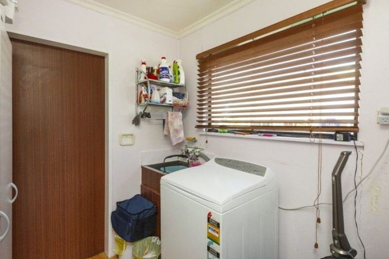 Photo of property in 11 Sandstrom Grove, Feilding, 4702