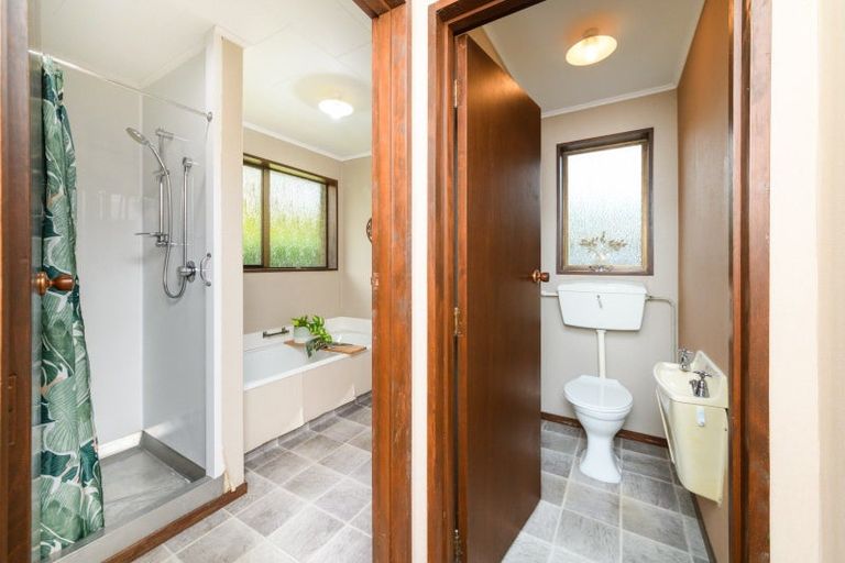 Photo of property in 1/29 Redwood Grove, Hokowhitu, Palmerston North, 4410