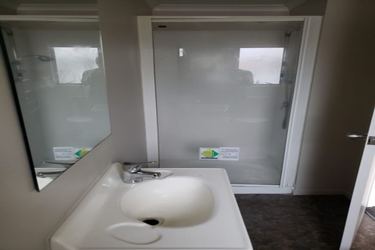 Photo of property in 5a Snead Place, Hamilton East, Hamilton, 3216