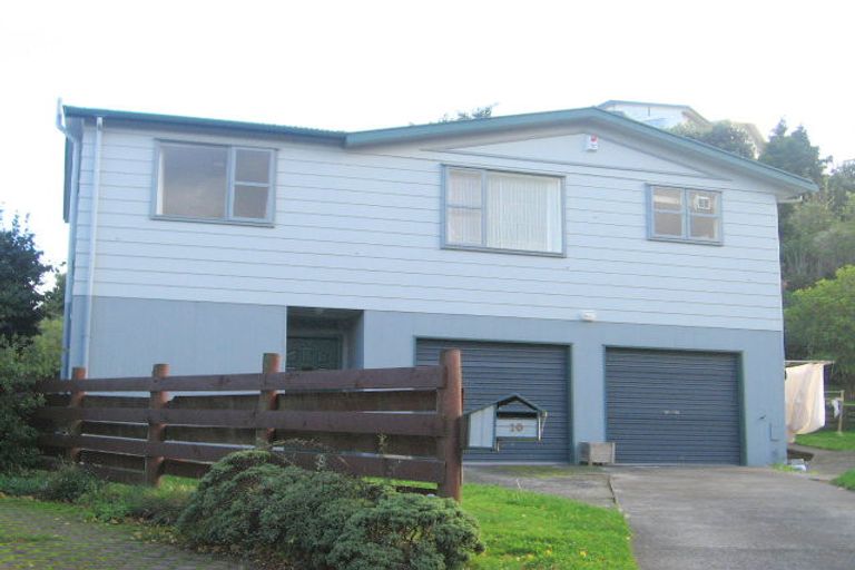 Photo of property in 10 Naver Place, Papakowhai, Porirua, 5024