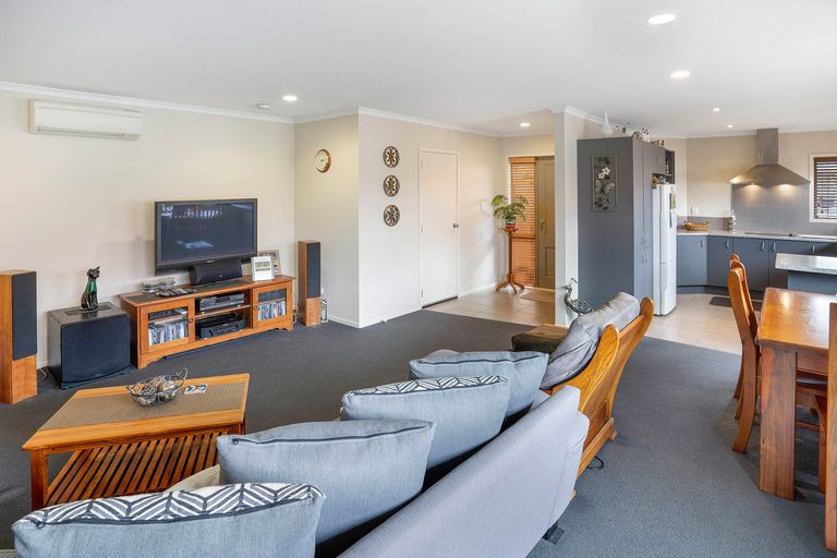 Photo of property in 143b Dixon Street, Masterton, 5810