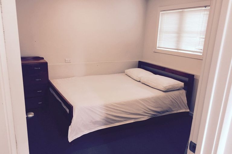 Photo of property in 5 Don Croot Street, Morningside, Auckland, 1021