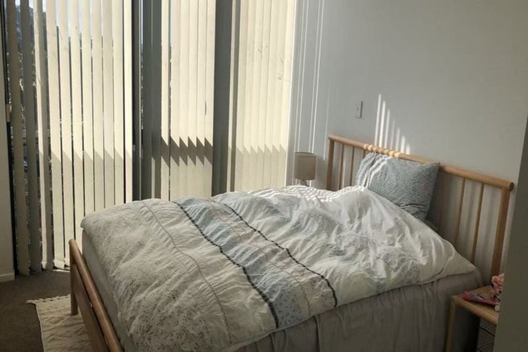 Photo of property in 305/1 Buscomb Avenue, Henderson, Auckland, 0610