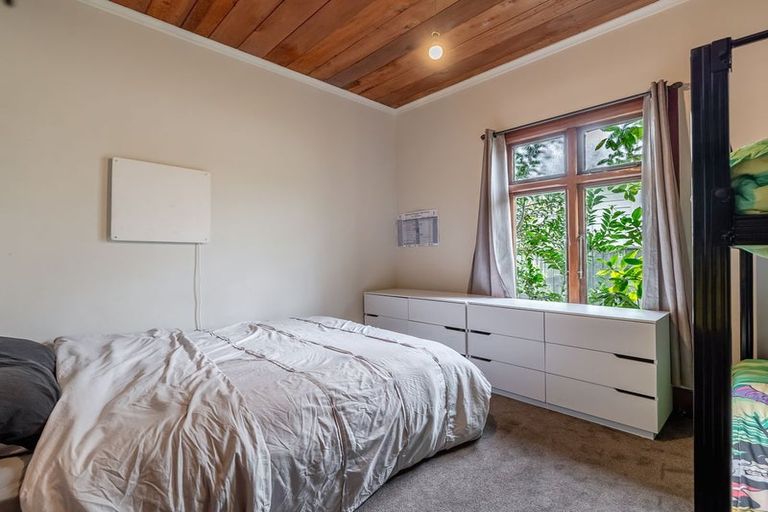 Photo of property in 6 Napier Road, Terrace End, Palmerston North, 4410