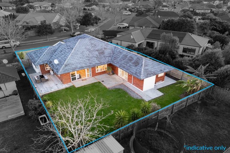 Photo of property in 8 Belcoo Crescent, East Tamaki, Auckland, 2013