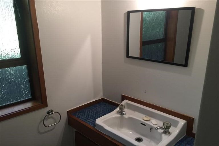 Photo of property in 136 Victory Road, Laingholm, Auckland, 0604