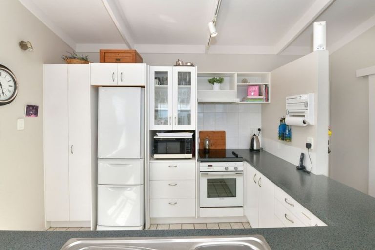 Photo of property in 1/34 Totara Road, Stanmore Bay, Whangaparaoa, 0932