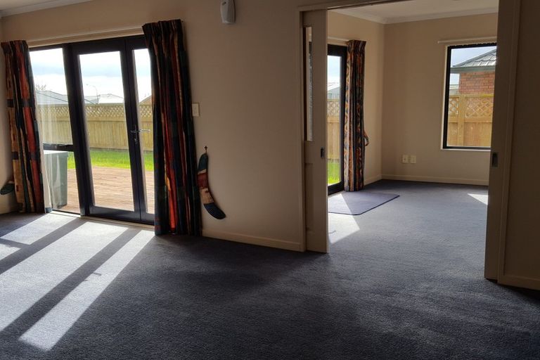 Photo of property in 27 Parnell Heights Drive, Kelvin Grove, Palmerston North, 4414