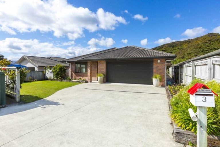 Photo of property in 3 Aragon Grove, Kingsley Heights, Upper Hutt, 5018