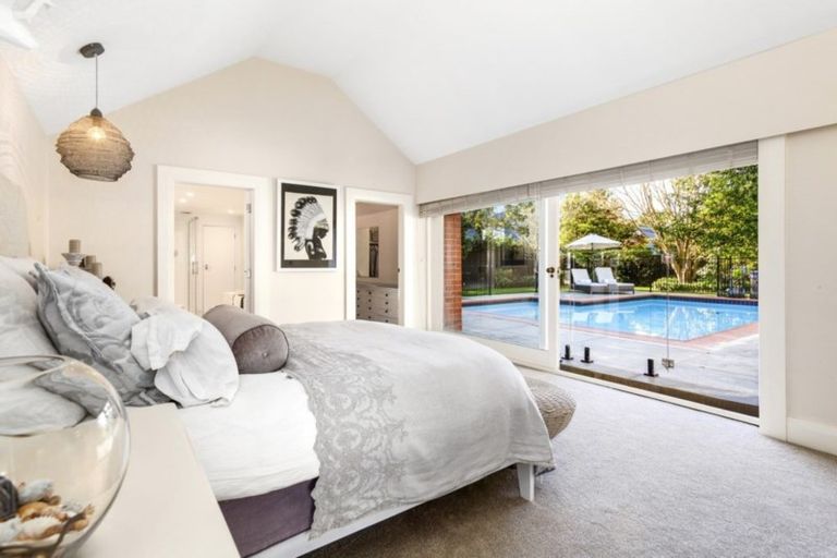 Photo of property in 301 Fergusson Drive, Heretaunga, Upper Hutt, 5018