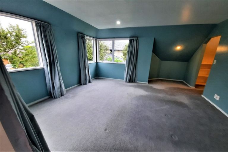 Photo of property in 32 Huntingdon Place, Avonhead, Christchurch, 8042