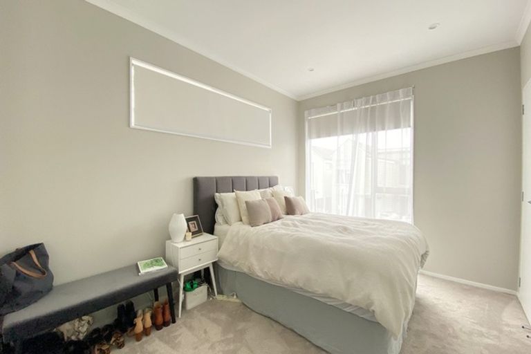 Photo of property in 57 Glidepath Road, Hobsonville, Auckland, 0616