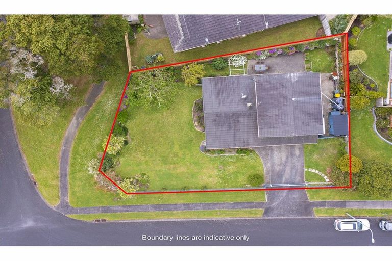 Photo of property in 6 Kuripaka Crescent, The Gardens, Auckland, 2105