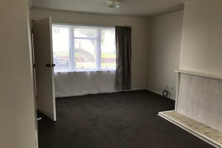 Photo of property in 27-33 Cheshire Street, Cannons Creek, Porirua, 5024