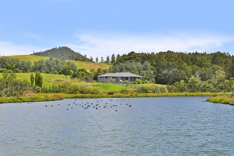 Photo of property in 19a Pakeho Road, Kaiwaka, 0573