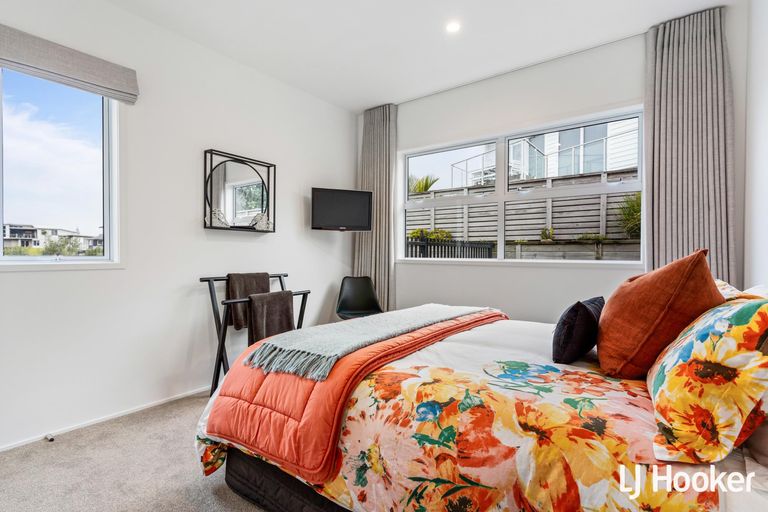 Photo of property in 1 Ayr Street, Waihi Beach, 3611