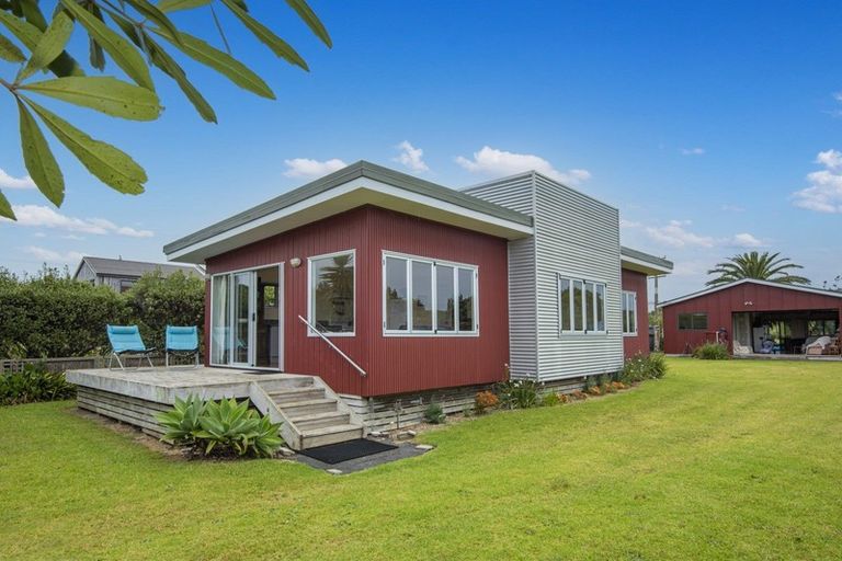 Photo of property in 2177 Whananaki North Road, Whananaki, Hikurangi, 0181