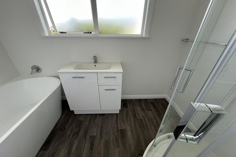 Photo of property in 8 Lowestoft Place, West End, Palmerston North, 4412