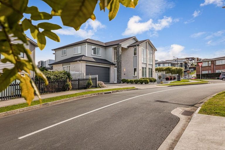 Photo of property in 2 Caldwell Place, Pinehill, Auckland, 0632