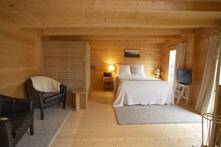 Photo of property in 11 Amelia Street, Woodville, 4920