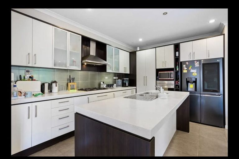 Photo of property in 29 Dressage Lane, Greenhithe, Auckland, 0632