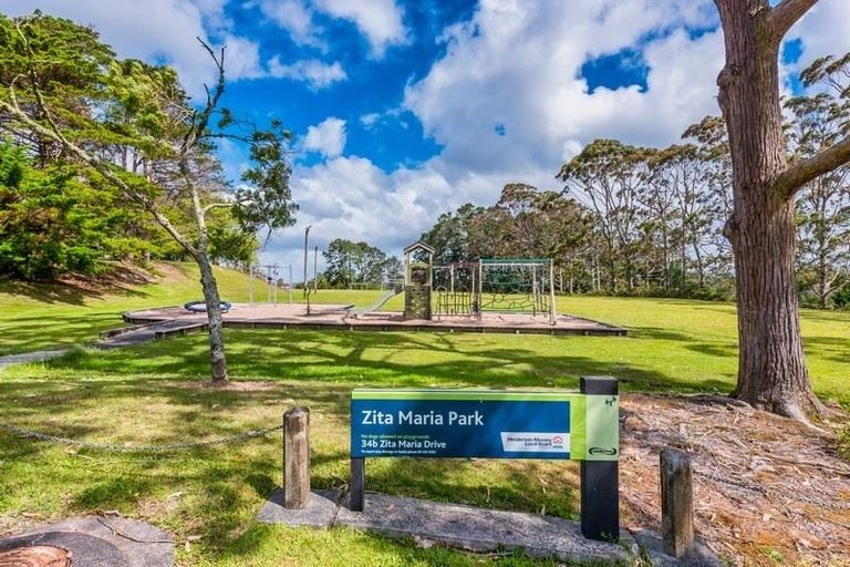 Photo of property in 21 Donovan Avenue, Massey, Auckland, 0614