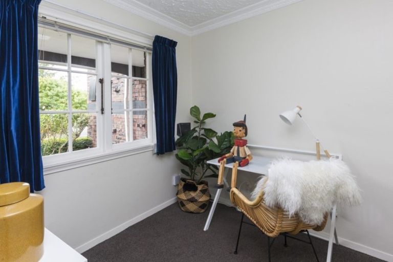 Photo of property in 24 Hillcrest Place, Avonhead, Christchurch, 8042
