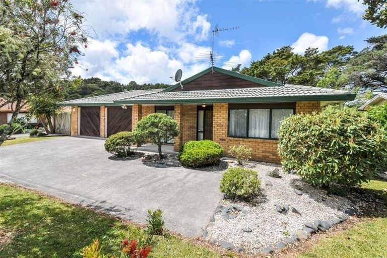 Photo of property in 5 Obelin Close, Albany, Auckland, 0632