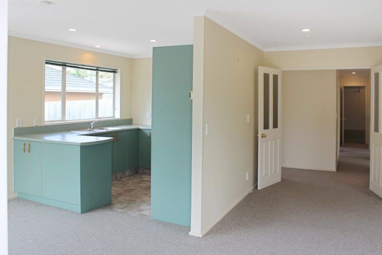 Photo of property in 8 Malthouse Lane, Heathcote Valley, Christchurch, 8022