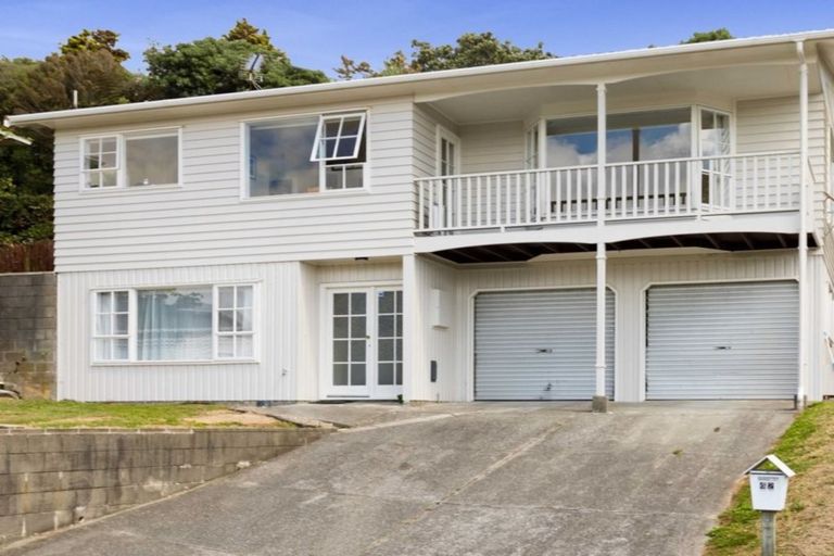 Photo of property in 42 Fyvie Avenue, Tawa, Wellington, 5028