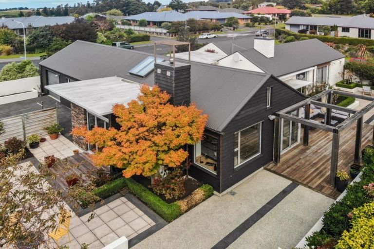 Photo of property in 3 Sunninghurst Drive, Fairfield, Dunedin, 9018