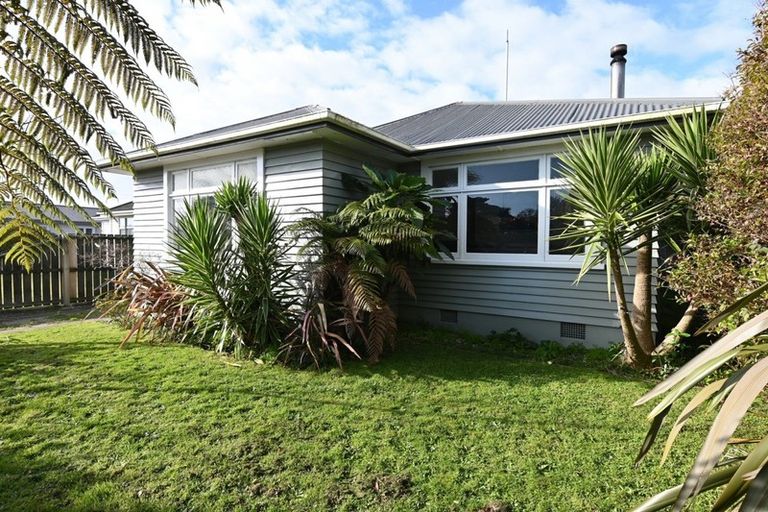 Photo of property in 5 Watson Street, Westport, 7825