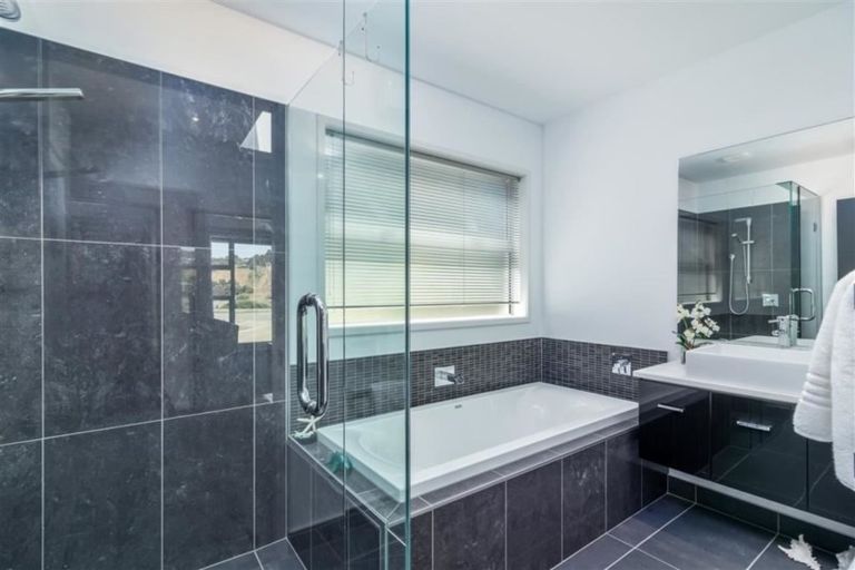 Photo of property in 47 Shalamar Drive, Cashmere, Christchurch, 8022