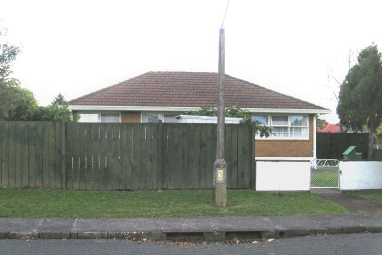 Photo of property in 27 Hereford Street, Te Atatu Peninsula, Auckland, 0610