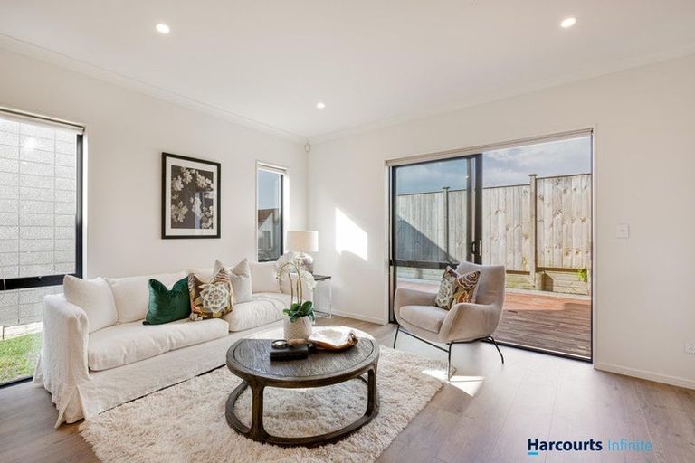 Photo of property in 19 La Bella Road, Hobsonville, Auckland, 0616